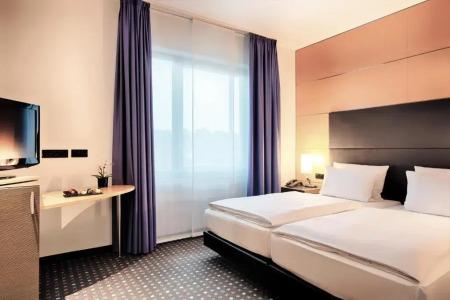 Ramada by Wyndham Essen - 80