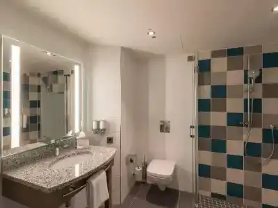 Hampton by Hilton Dusseldorf City Centre - 58