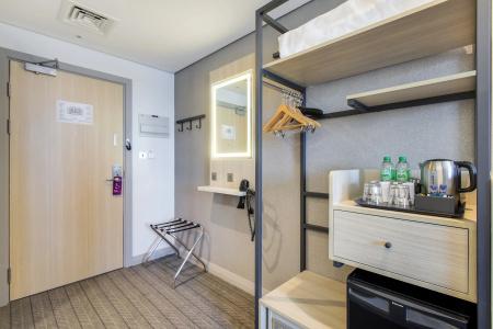 Premier Inn Dubai International Airport - 38