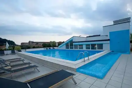 Regal - 100