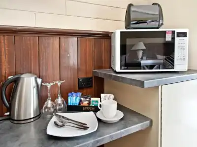 Comfort Inn On Raglan - 20