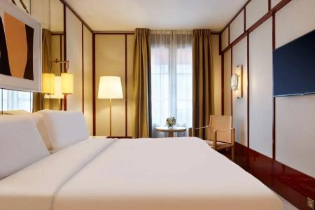 Le Belgrand Paris Champs Elysees, Tapestry by Hilton - 41