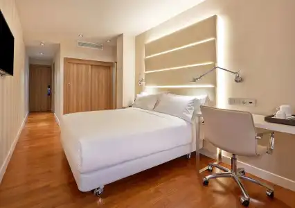 NH Barcelona les Corts - 6