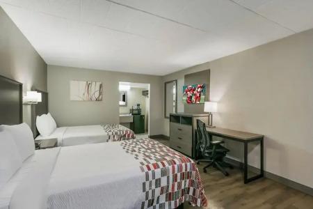 Red Roof Inn Baltimore - 37