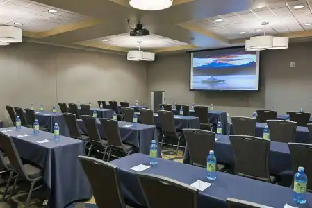 Oxford Suites Bellingham - 15