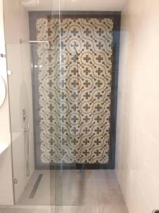 Two Pillows Boutique Hostel - 9