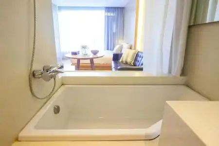 Balcony Seaside Sriracha & Serviced Apartments (SHA Extra Plus) - 269