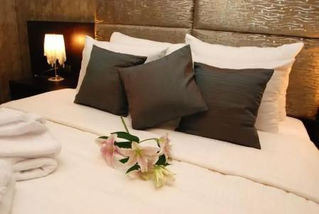 Aion Luxury - 72