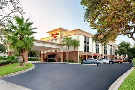 Hampton Inn Amelia Island at Fernandina Beach - 19
