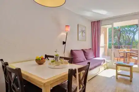 Pierre & Vacances Residence La Pinede - 44
