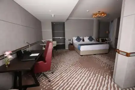 VIP - 82
