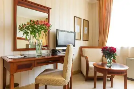 Romance & Family Suites - 110