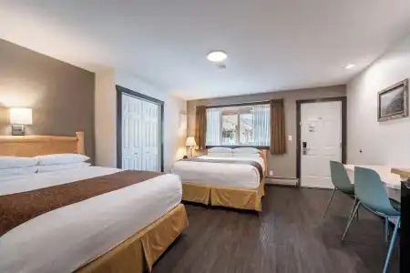 Swiss Chalet Motel - 75