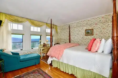 Wilburton Inn - 115