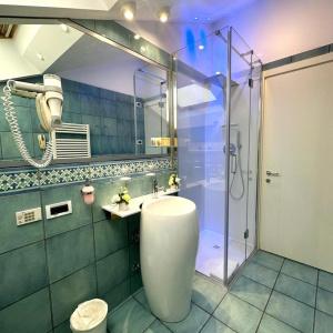 Club House - 37