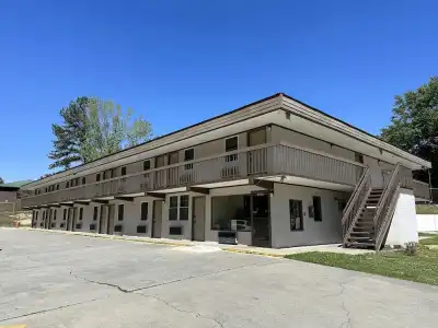 Budget Inn Express - 0
