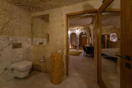 The Niche Cave - 72