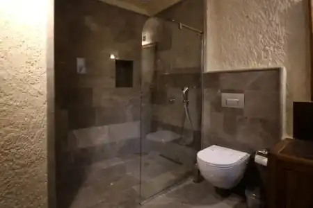 1811 Cave - 44