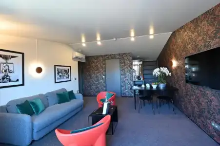 Dali Hôtel - Restaurant - 89