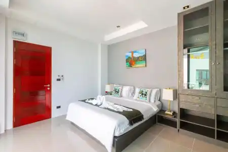 Rossarin Sea View Patong - 39