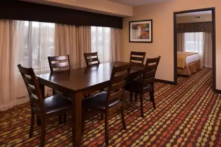 Best Western Ambassador Inn & Suites - 179