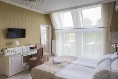 Boutique Deluxe - 1