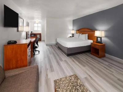 Baymont by Wyndham Durango - 41