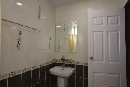 Gold Airport Suites - 10