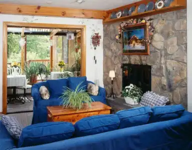 Snowed Inn - 1