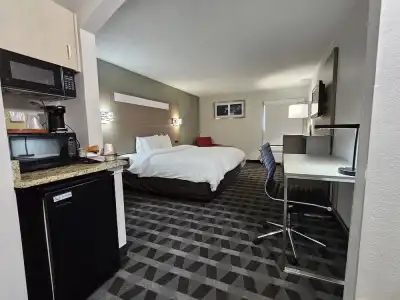 Quality Inn & Suites Irving DFW Airport South - 43