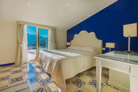 La Vue D'Or - 2