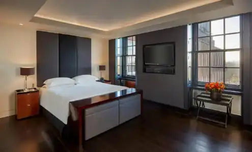 Grosvenor House Suites - 65