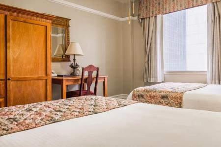 Funky Pool Side Cabana in Dtphx - 22