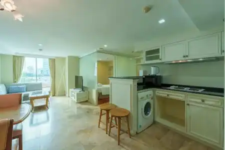 Sabai Sathorn - 83