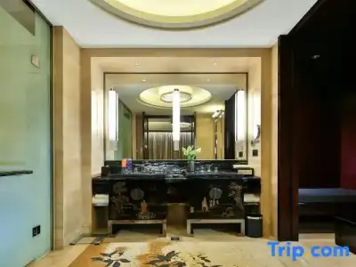 Crowne Plaza Chengdu Panda Garden by IHG - Near Panda Base - 159