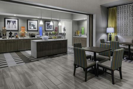 Hampton Inn & Suites Los Angeles/Hollywood - 17
