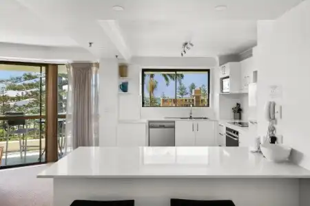 Gemini Court Holiday Apartments - 433
