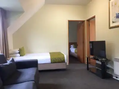 Allan Court Motel - 87