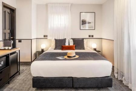 Hilton - 27