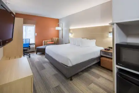 Holiday Inn Express Cedar Rapids (Collins Rd) by IHG - 24