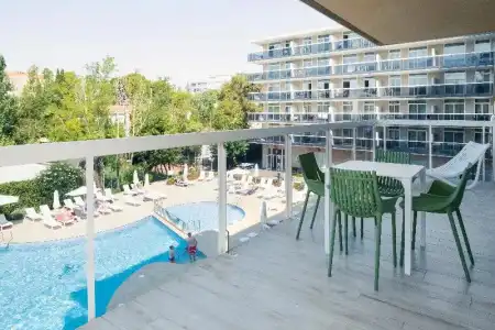 ApartCYE Holiday Centre - 57
