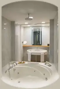 DoubleTree By Hilton Istanbul Moda - 50