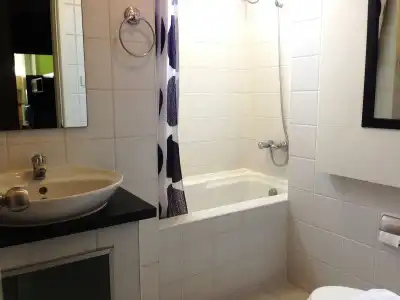 P.T. Court - 8