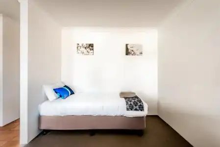 Coffs Harbour Holiday Apartments - 35