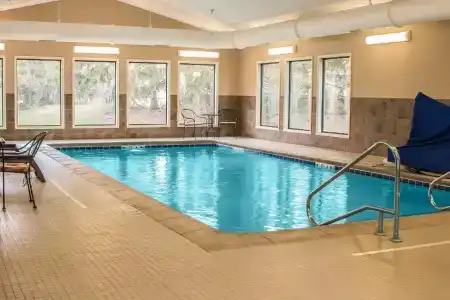 Comfort Inn Lansing West - 31