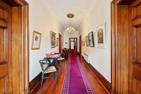 The Classic Villa - 11