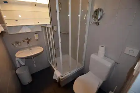 HOP Apartments & Suites - 16