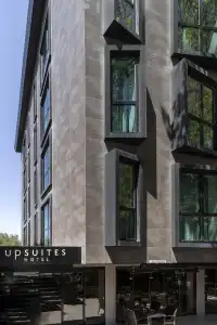 Upsuites - 32