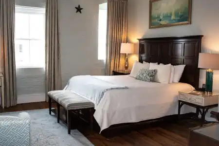 Olde Harbour Inn, Historic Inns of Savannah. - 90