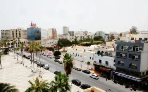 Nour Justinia - 33